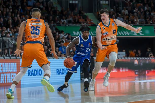 仅显示了他 仅显示了他