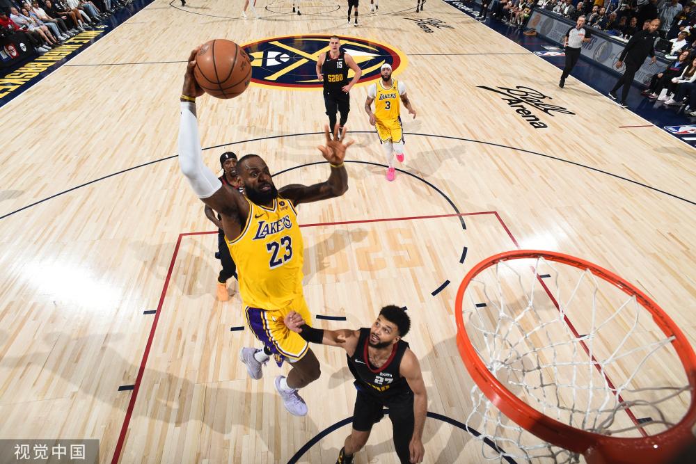 着极大的影 着极大的影